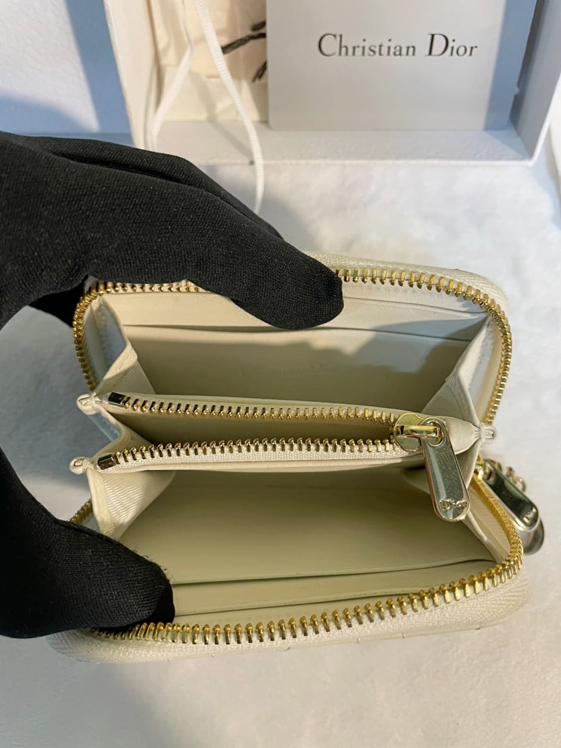 디올 라떼 화이트 레이디 하트 보야저 스몰 지갑 상품이미지2