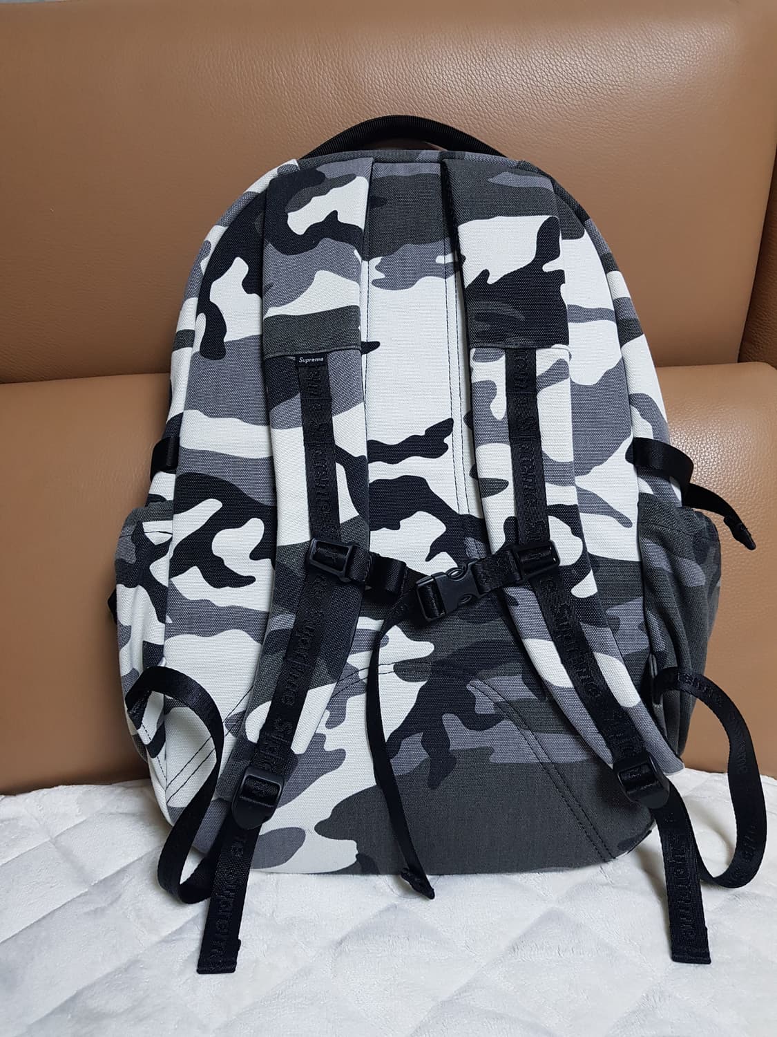 슈프림 백팩 스노우 카모 25SS 상품이미지3