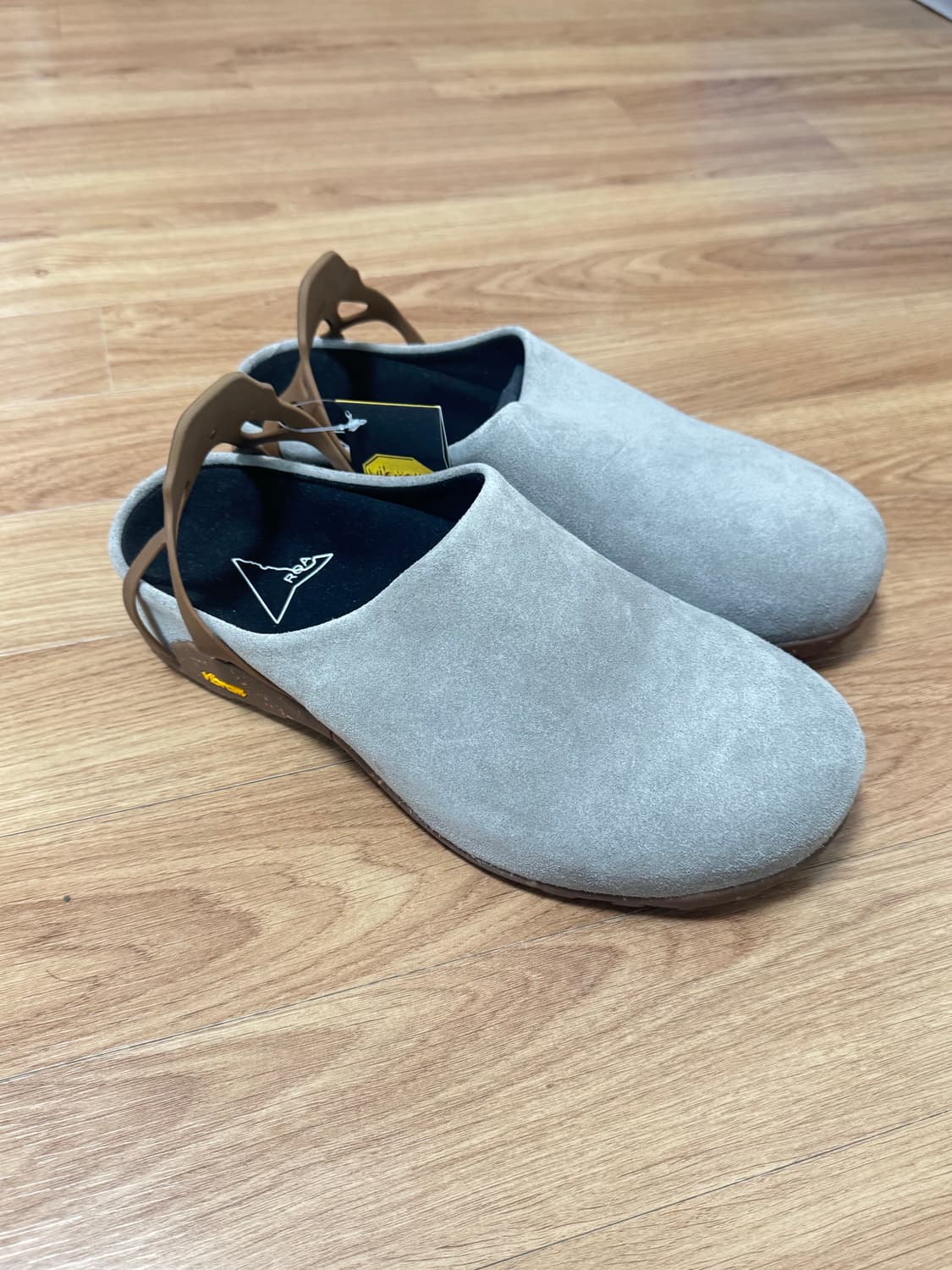 로아 하이킹 페다이아 그레이 EU42 270 상품이미지4