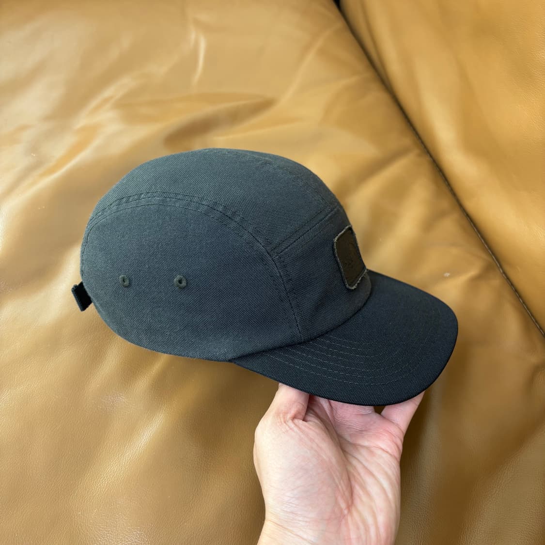 나나미카 노스페이스 퍼플라벨 레더 로고 블랙 캠프캡 모자 (Black) 상품이미지3