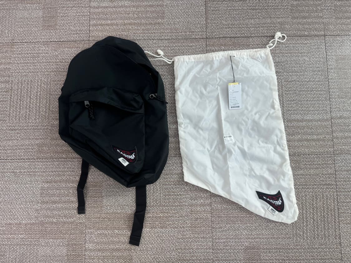 MM6 메종 마르지엘라 x 이스트팩 드리핑 패커 백팩 블랙 상품이미지2