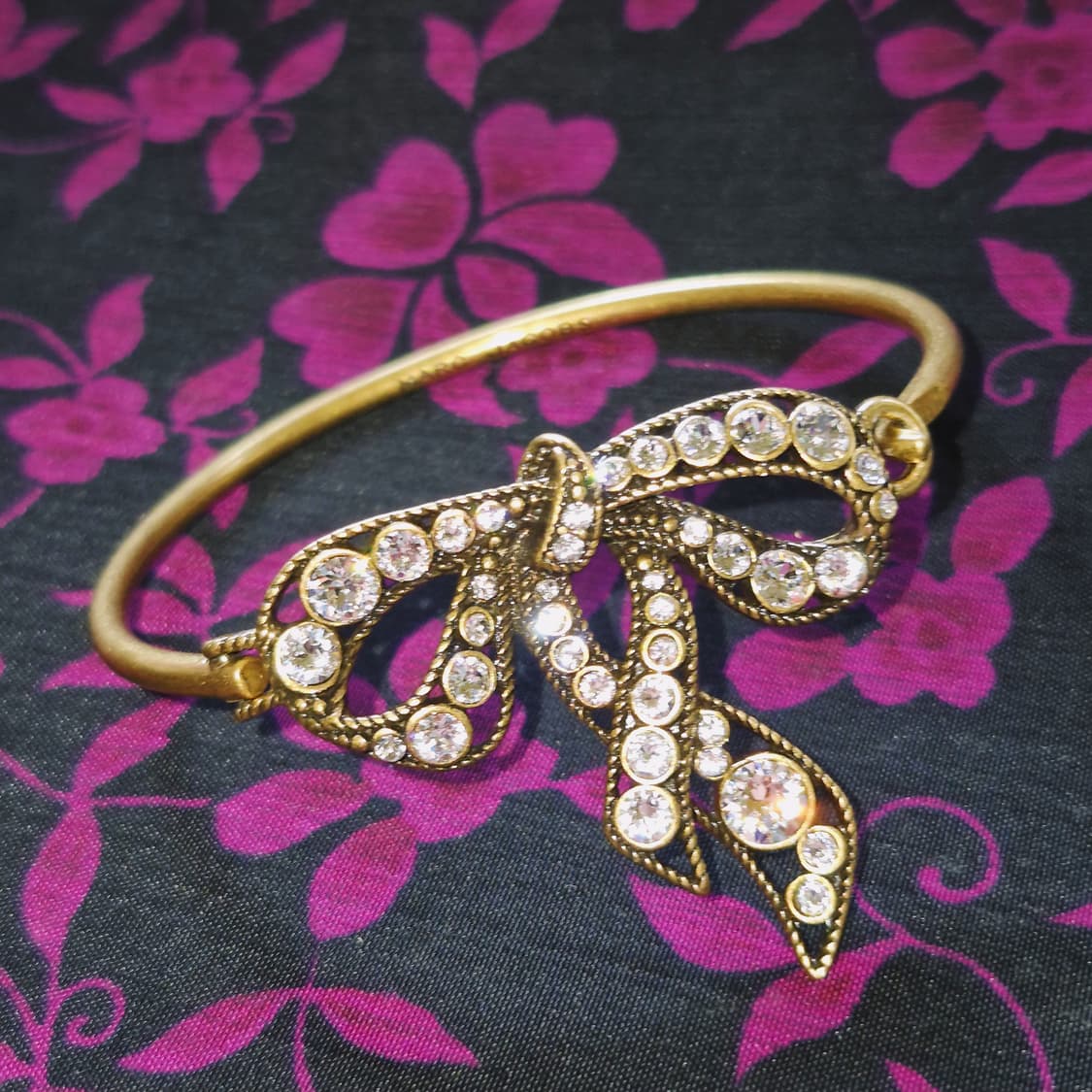 06s 마크제이콥스 엔틱 빅 리본 파베 팔찌 상품이미지7