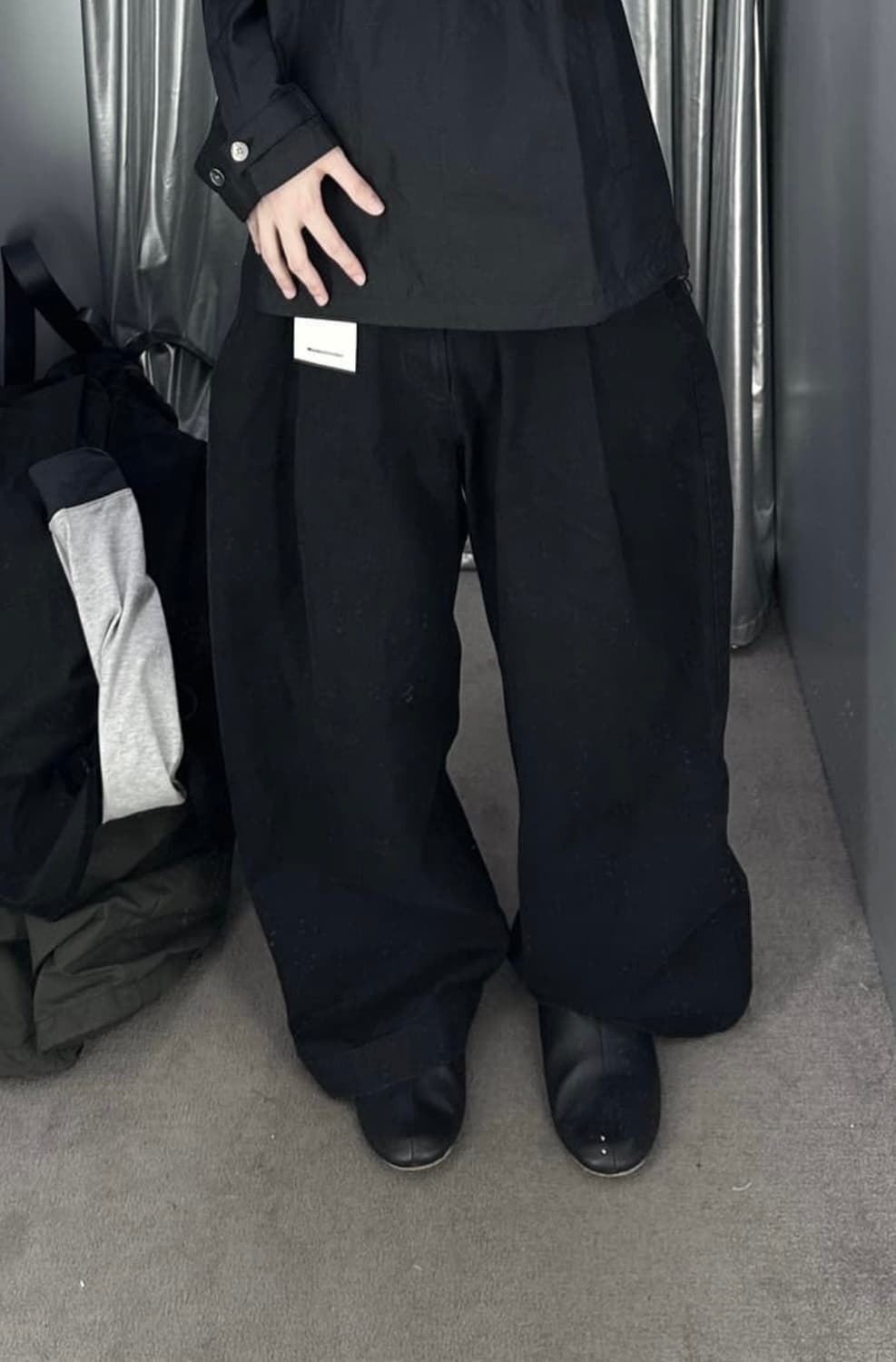 해칭룸 Deep Pleats Trousers Black (4) 상품이미지2