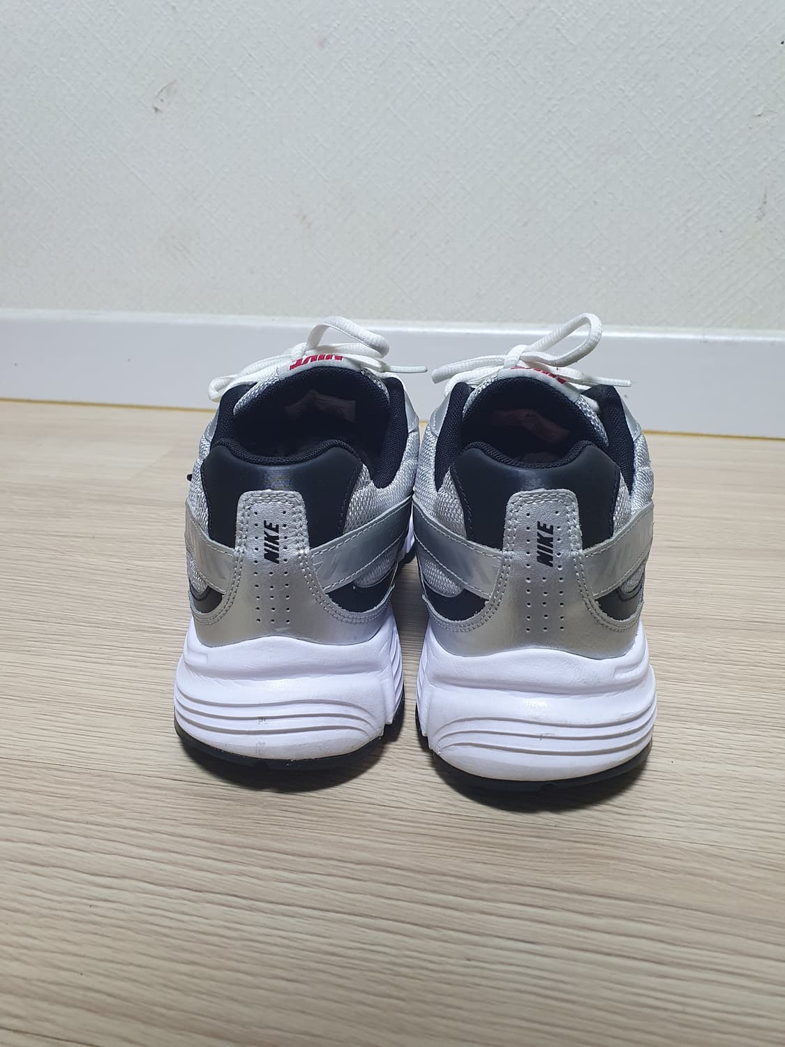 나이키 이니시에이터 운동화 270 상품이미지5