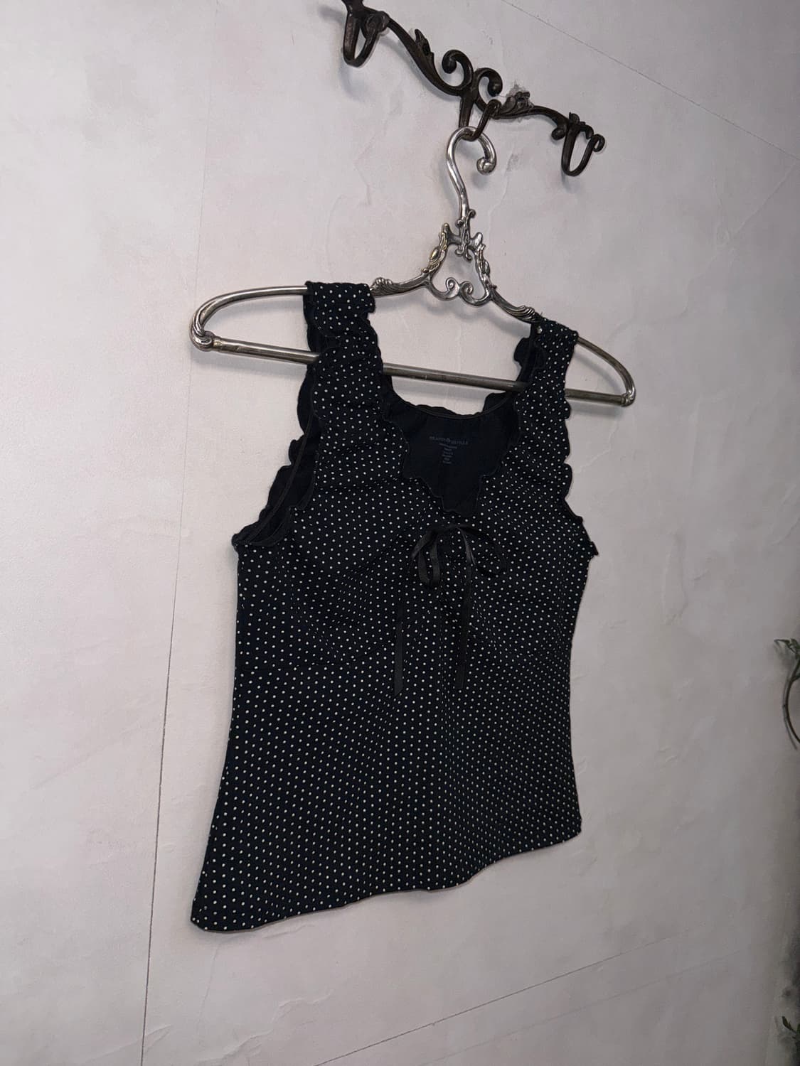Brandy Melville navy dot ribbon 슬리브리스 상품이미지5