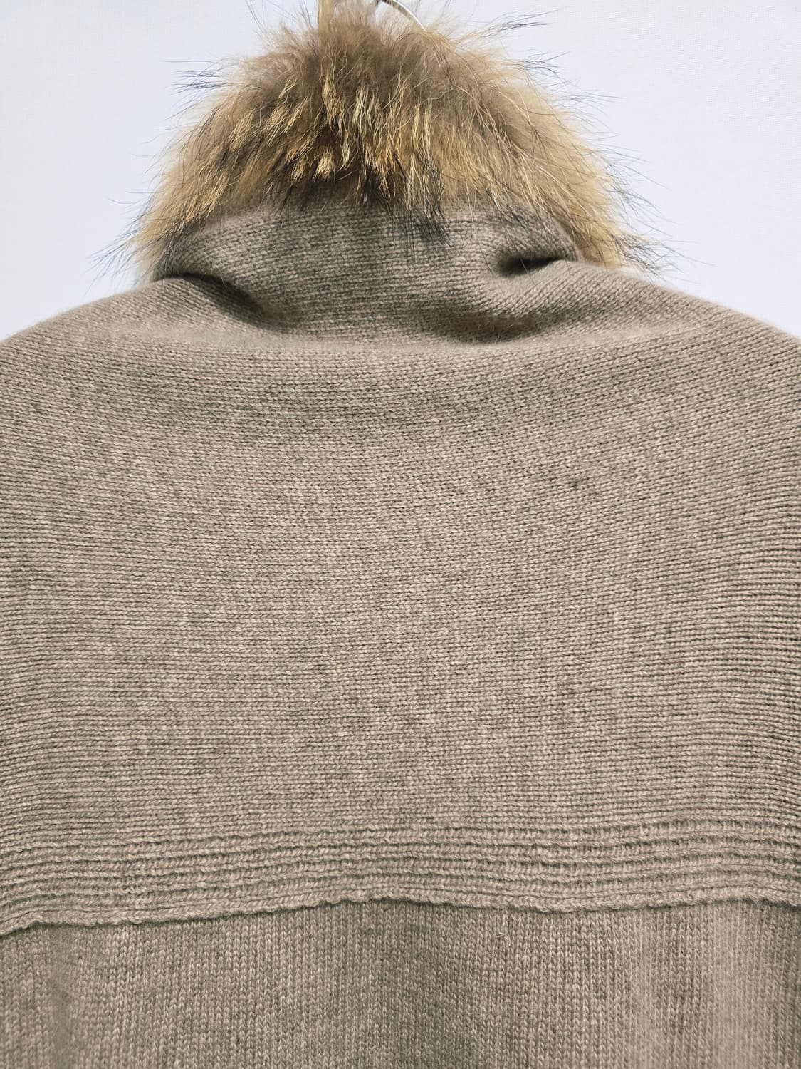 BOWEN 보웬 폭스퍼카라 숄 가디건 베이지 상품이미지6