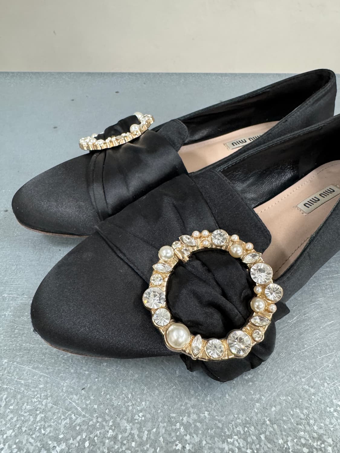 미우미우 새틴 플랫슈즈 38 상품이미지6