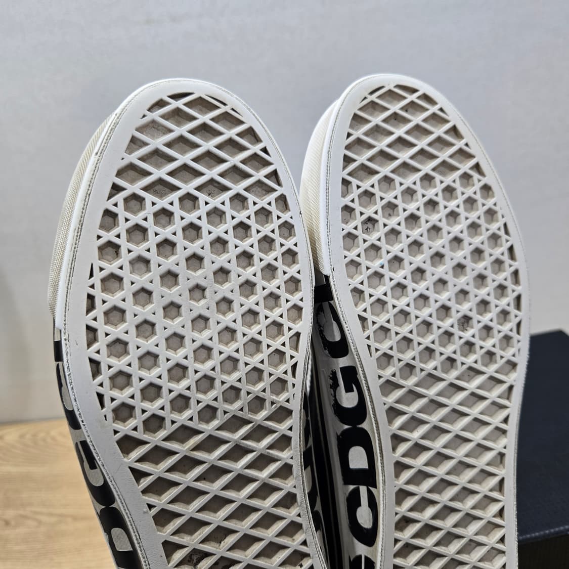 265 반스 x CDG 볼트 올드스쿨 OG  상품이미지8