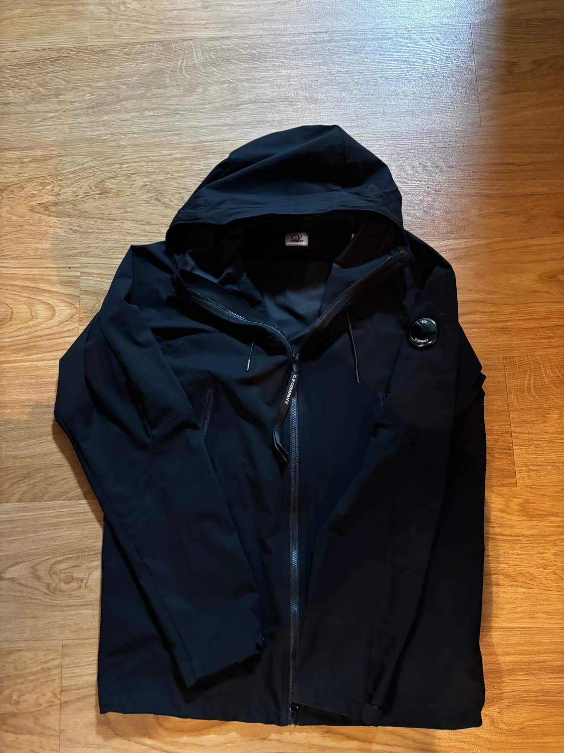 Cp컴퍼니 프로텍 바람막이 상품이미지1