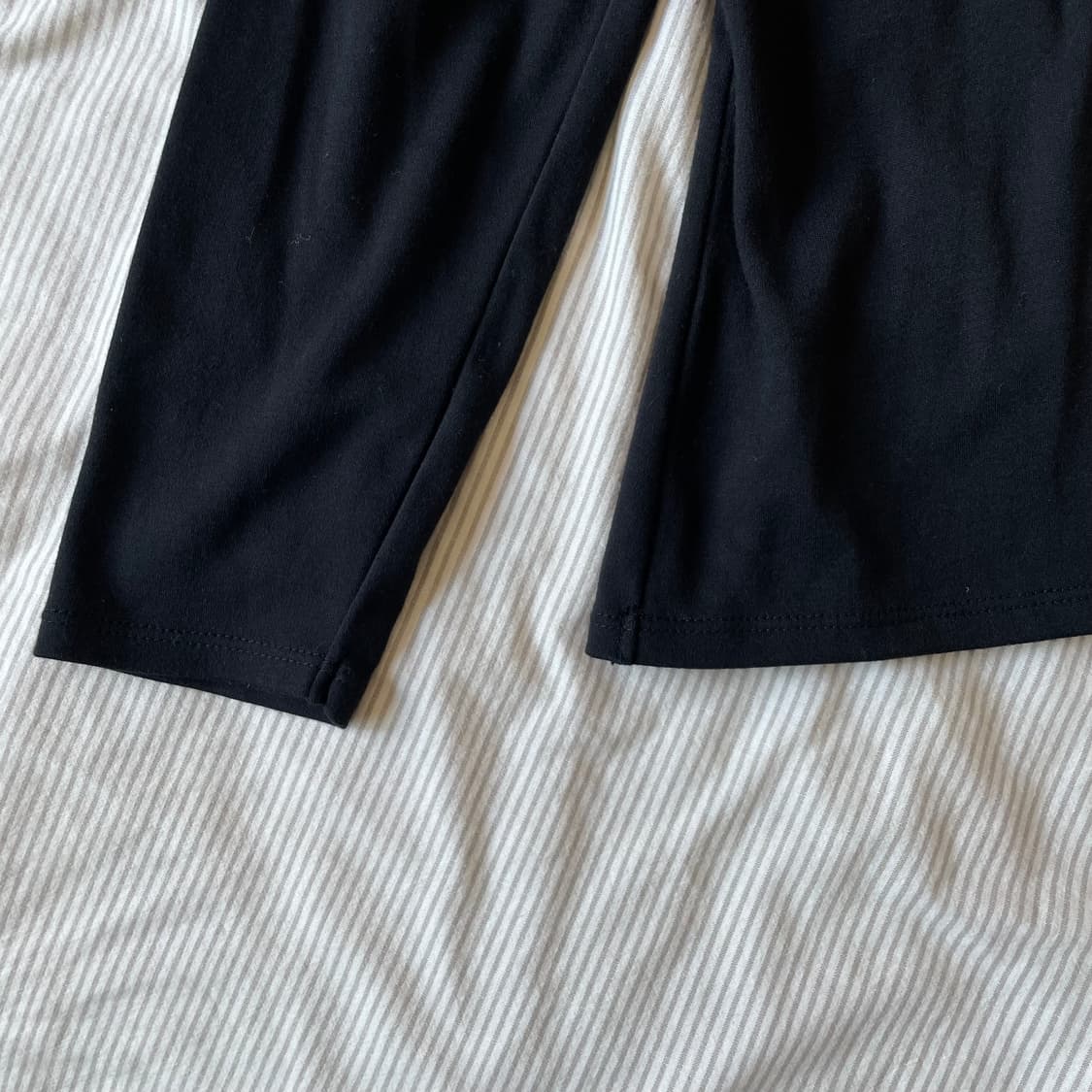 비즈자수 디테일 블랙 버튼 가디건 상품이미지5
