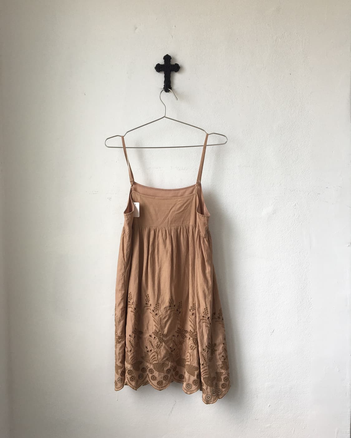Punching point sleeveless one piece 상품이미지2
