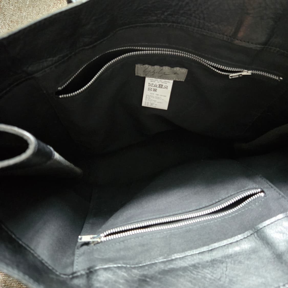 ​[정품] 요지 야마모토 디스코드 사이드 지퍼 토트백 (블랙) 상품이미지7