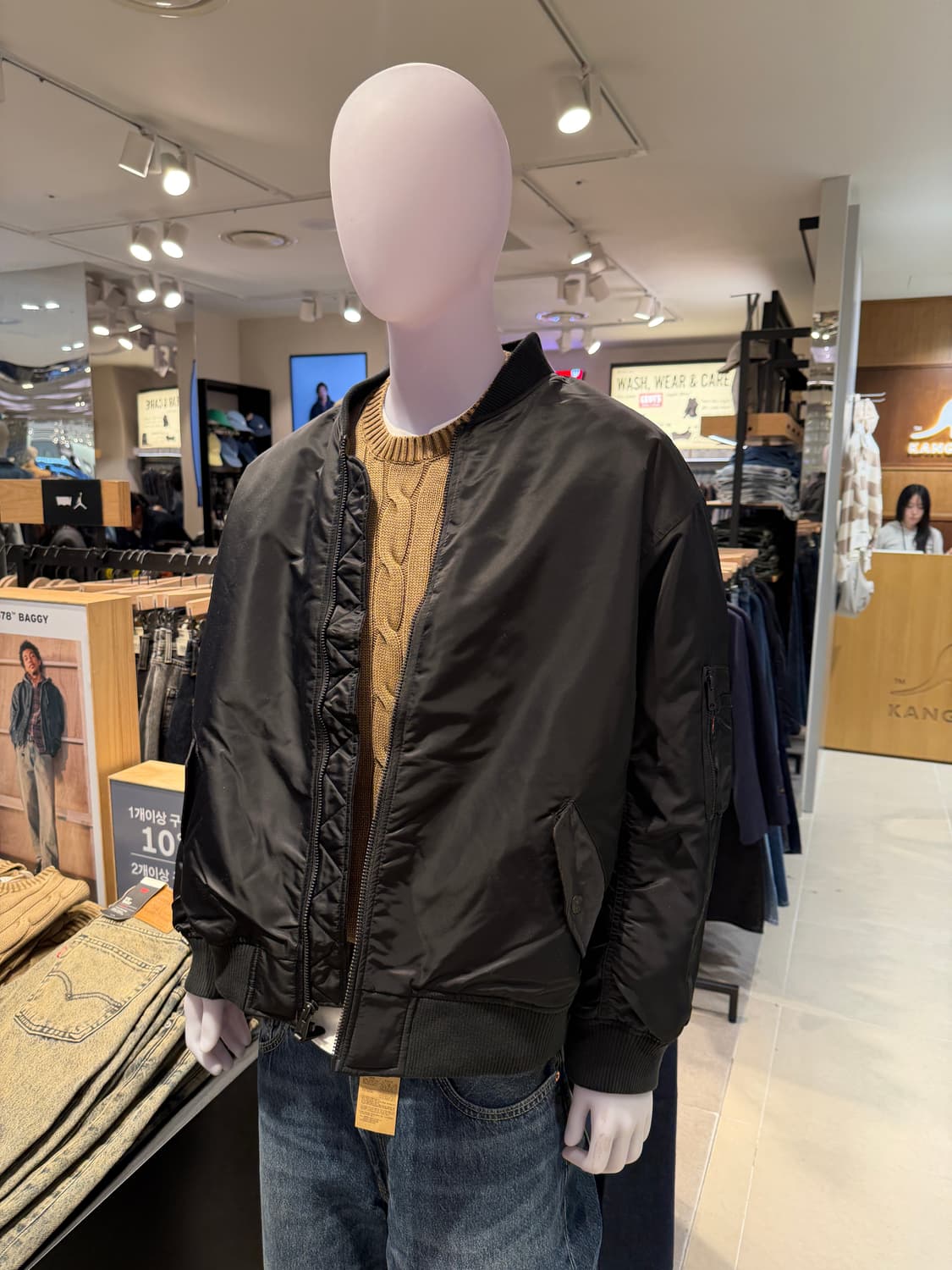 리바이스 MA-1 봄버 자켓 블랙 상품이미지1