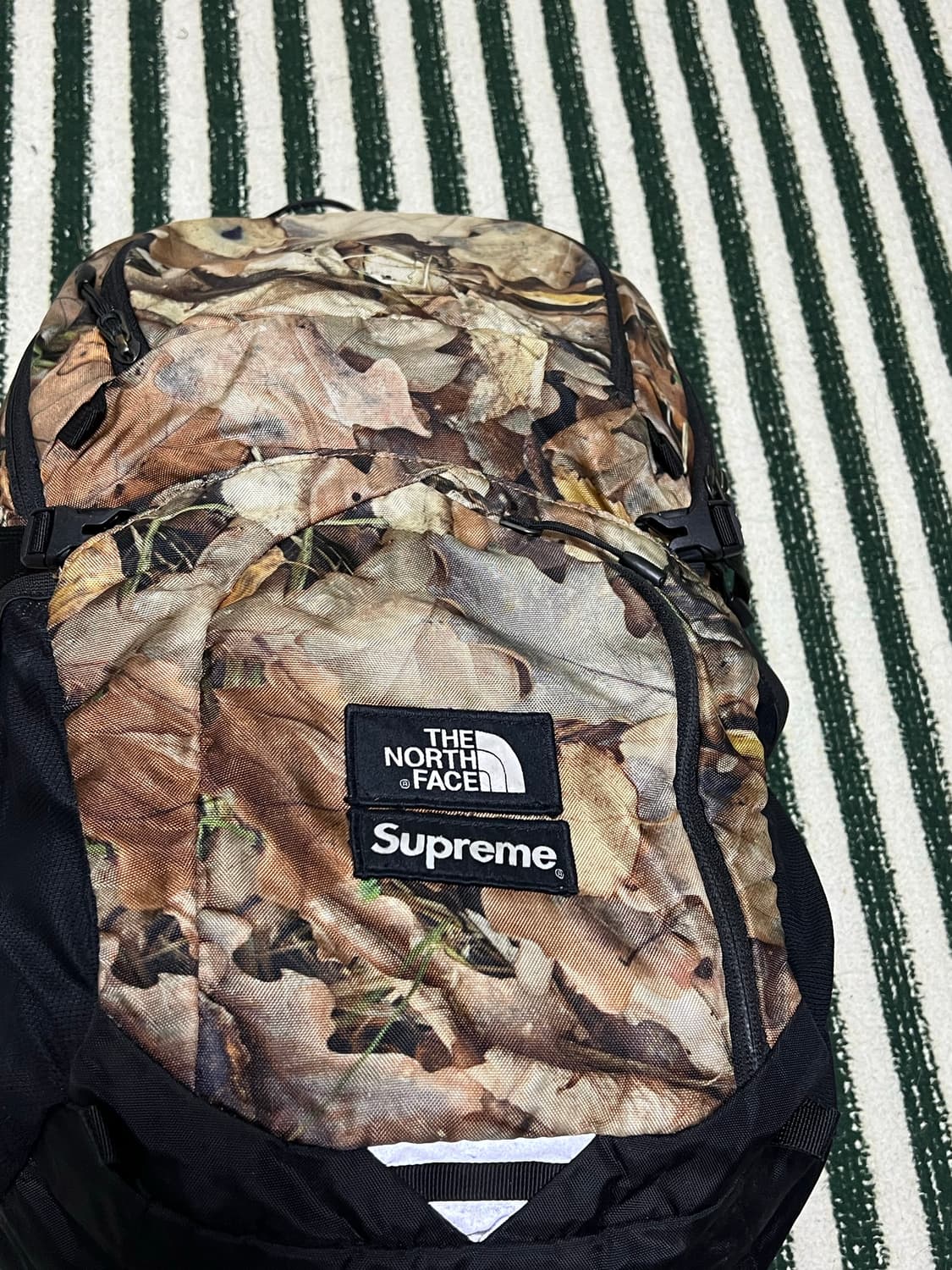 Supreme x The North Face Pocono Backpack 상품이미지4