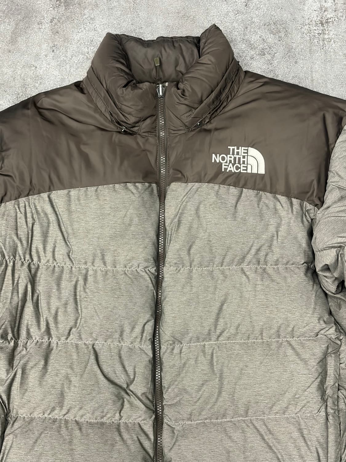 노스페이스 700 구형 눕시2 구스패딩 브라운 그레이 상품이미지4