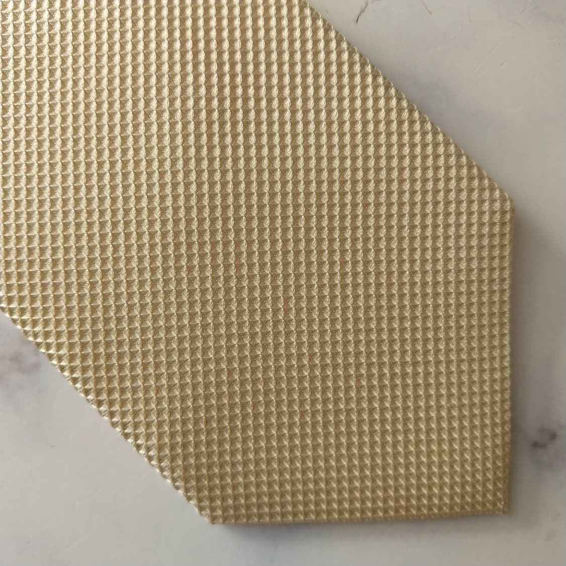 지안프랑코 페레 실크 아이보리 텍스처 넥타이 8.7cm A등급 K1714 상품이미지8