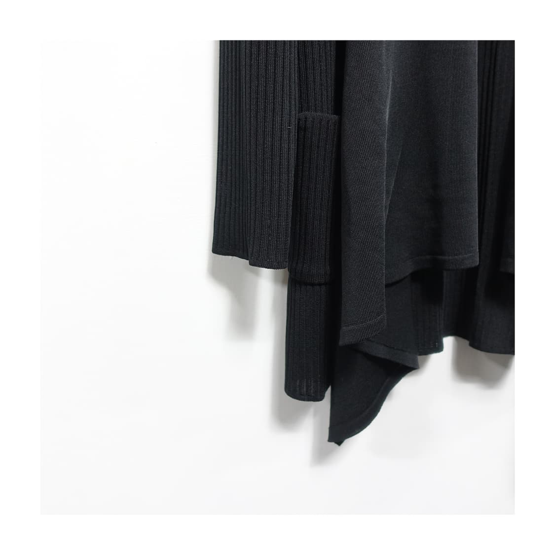 [38, 66 ]ANAYI  블랙 드레이프 가디건  상품이미지5