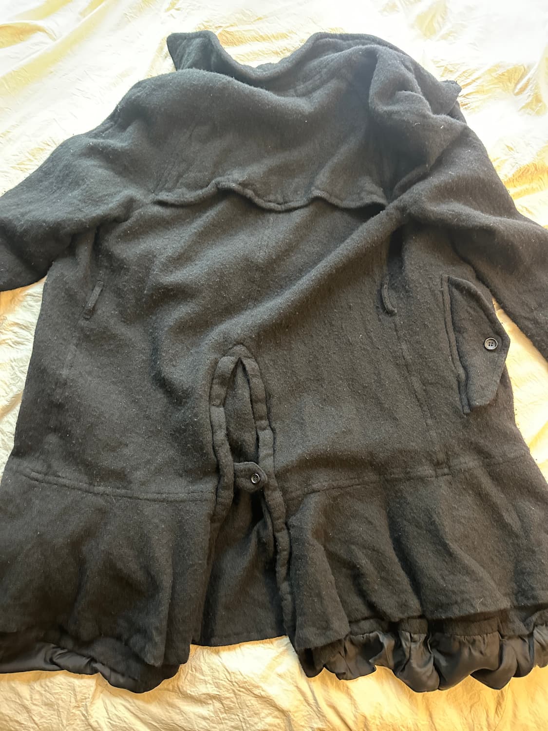 꼼데가르송 블랙 더블 축융 코트 상품이미지5