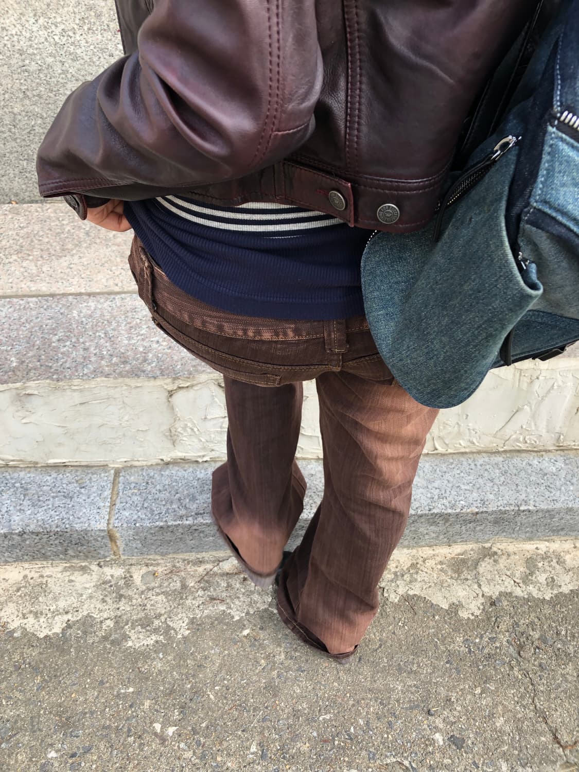 strap detail bootcut denim  상품이미지4