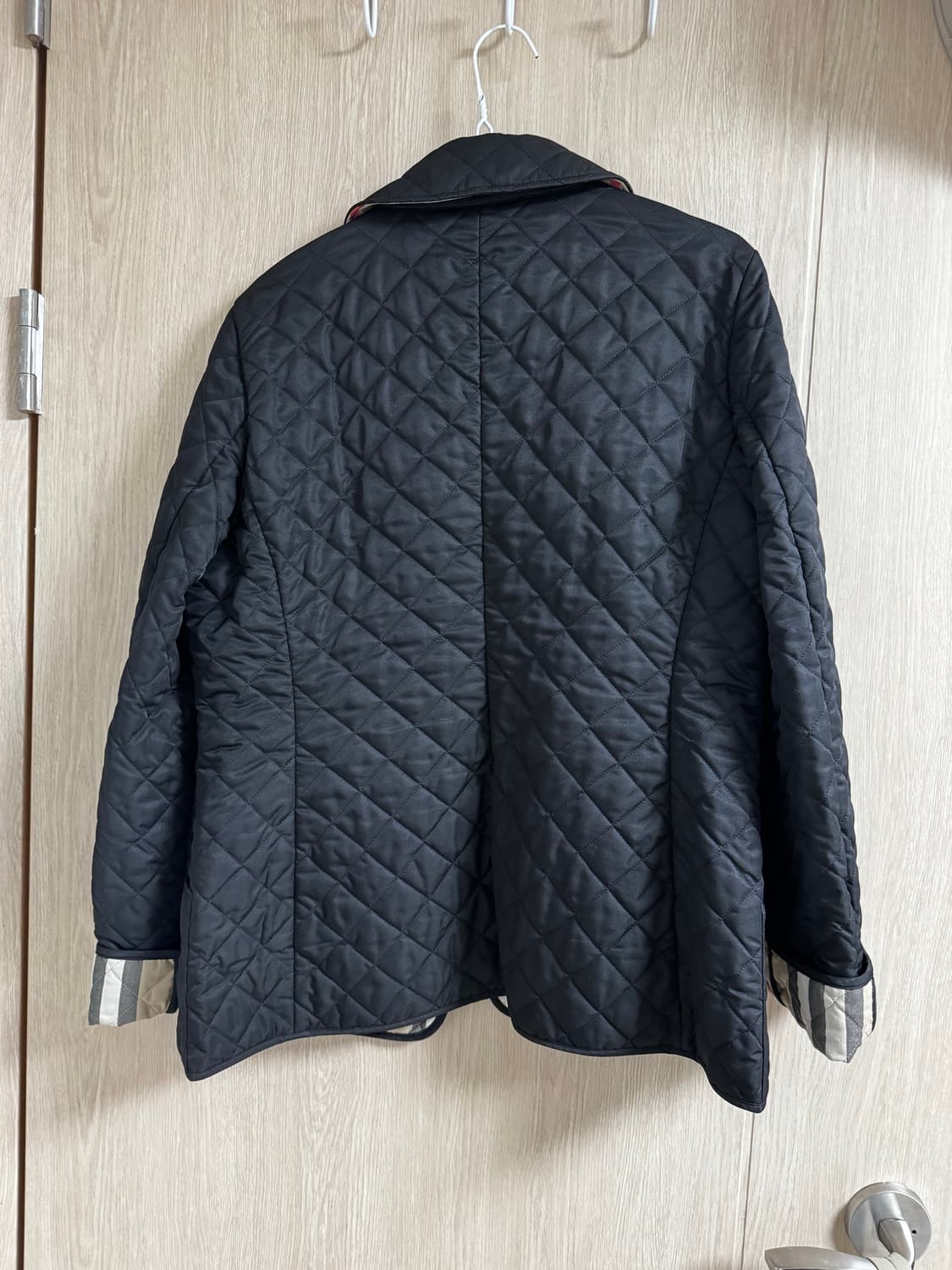 버버리 브릿 퀼팅 자켓 블랙 M 상품이미지2