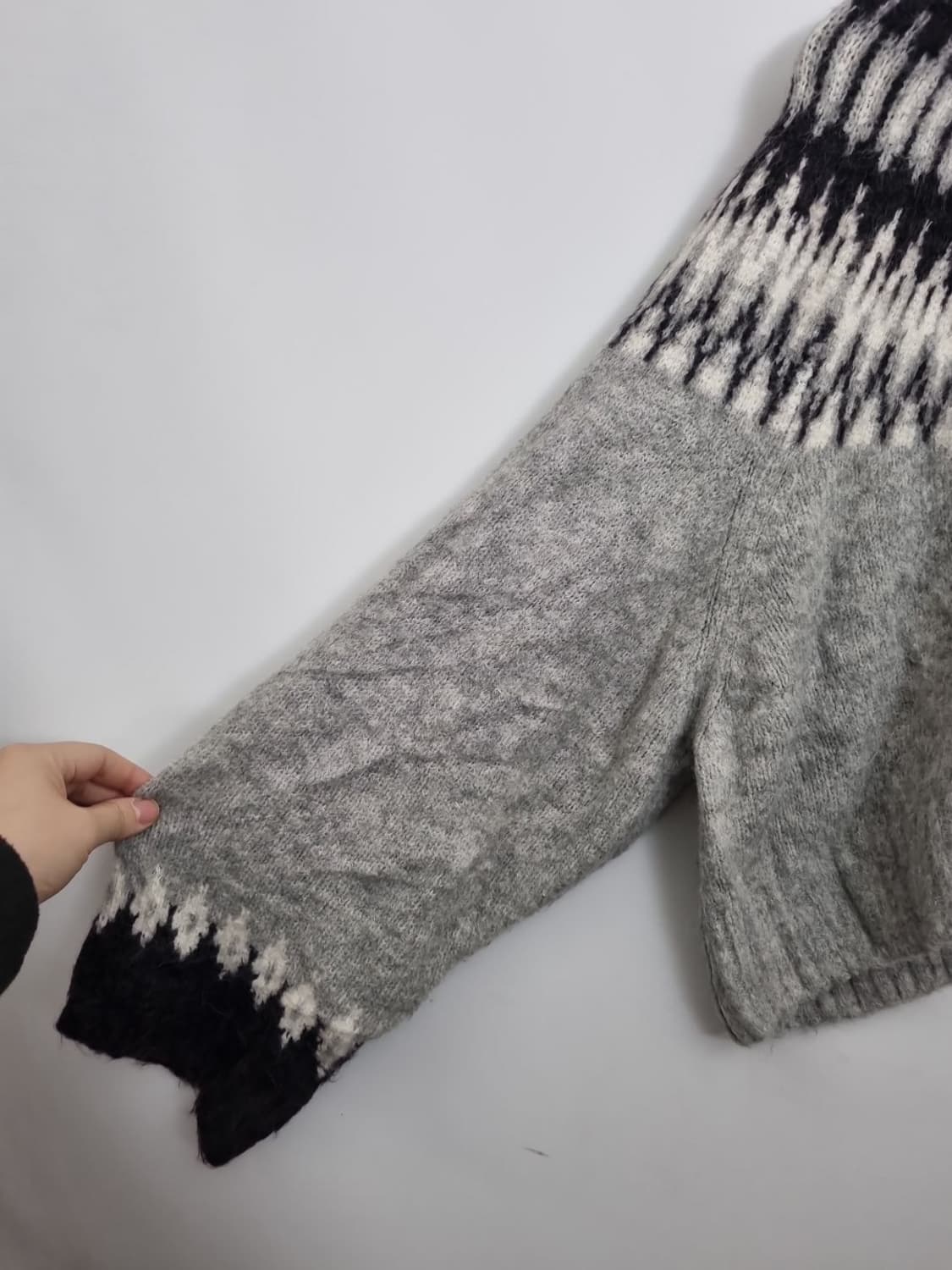 JEANASIS 빈티지 구제 패턴 크롭 니트 상품이미지5