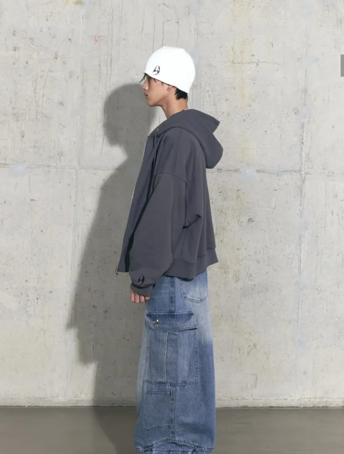 Free / 차콜 ) 디서먼트 시그니처 크롭 오버핏 후드집업 상품이미지3