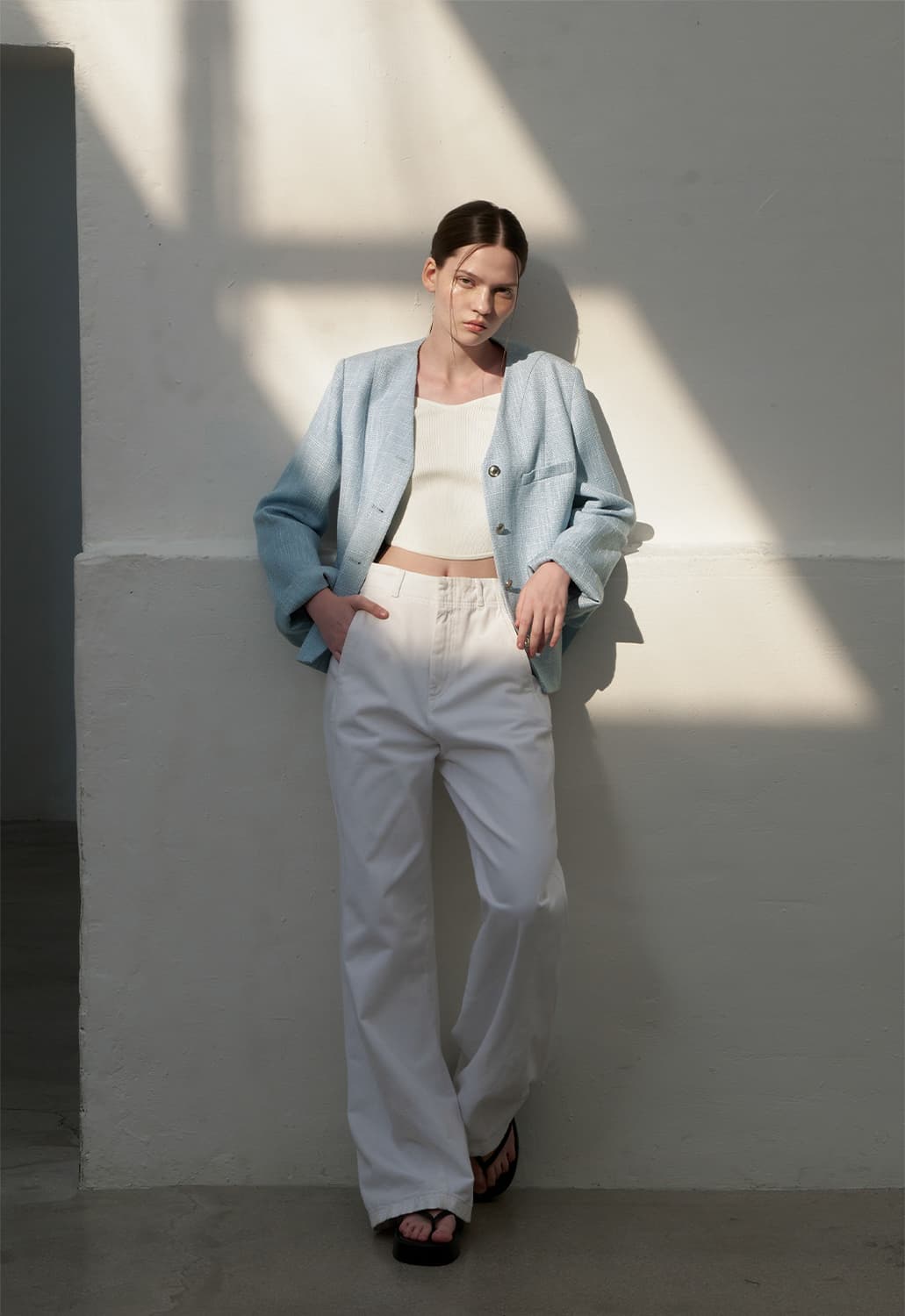 아뜰리에나인 브이넥 노카라 실버 버튼 트위드 자켓 블루 새상품 F 상품이미지4