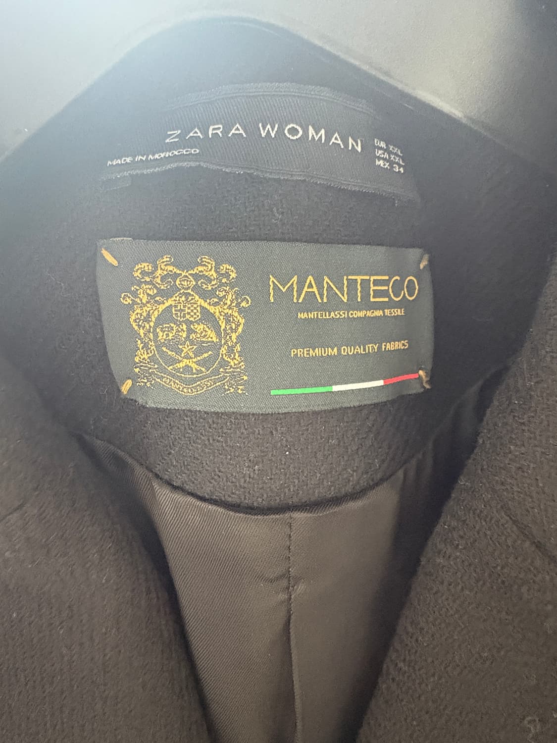 ZARA 우먼 프리미엄 블랙 금장 코트 상품이미지4