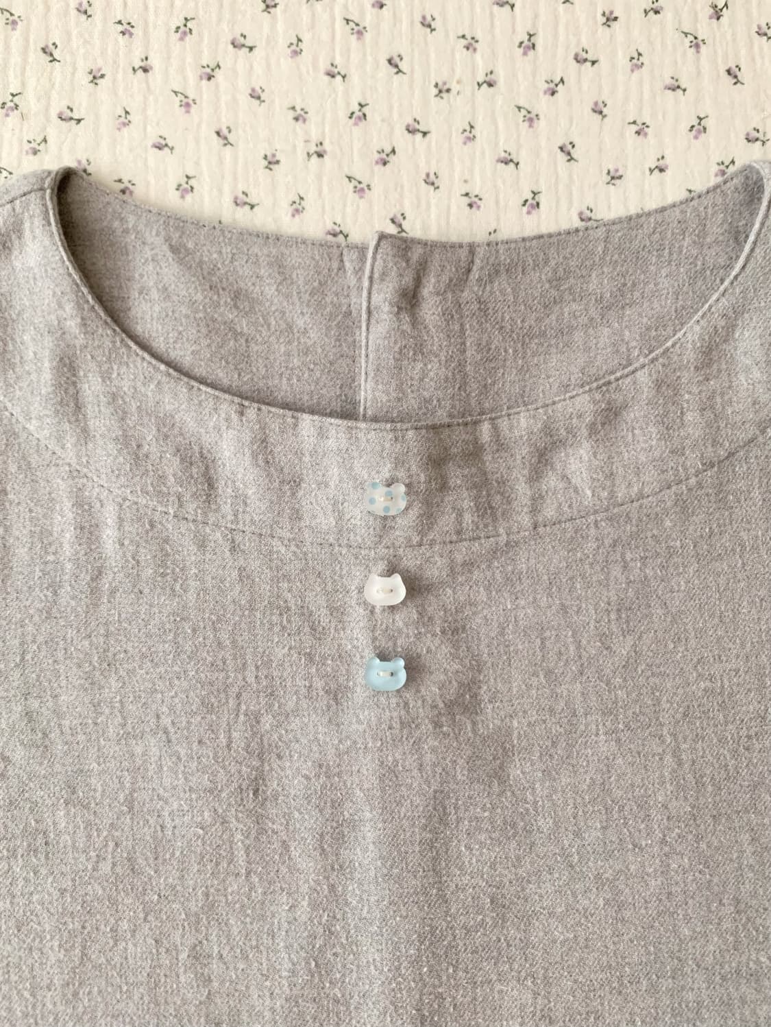 그레이 퍼프 블라우스 상품이미지2