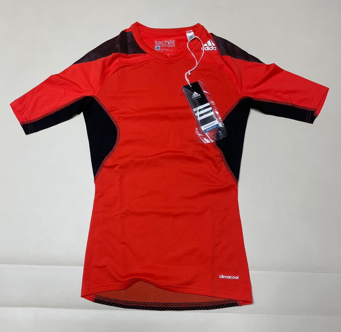 아디다스 Techfit 기능성 반팔 티셔츠 새상품 상품이미지1