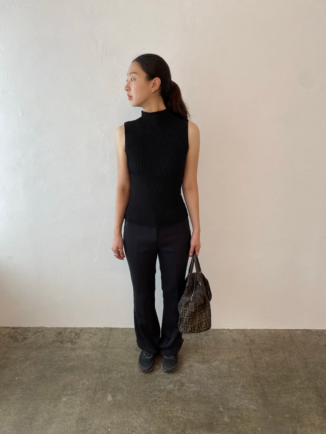 플리츠 터틀넥 슬리브리스 상품이미지9