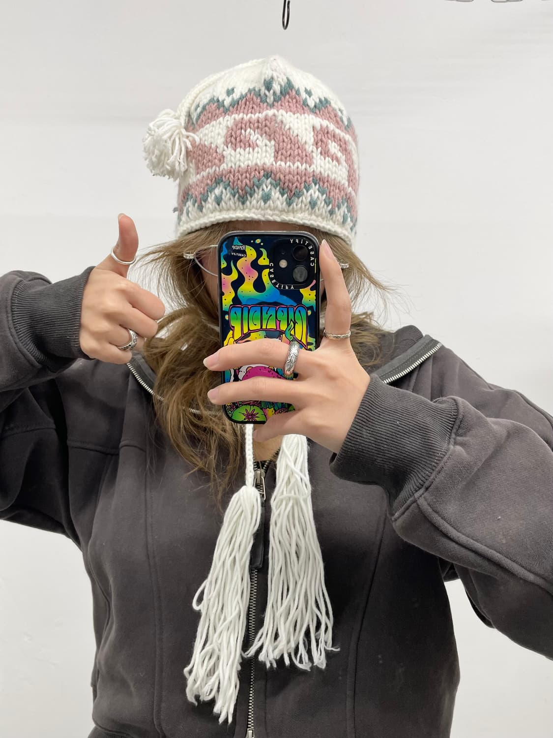 화이트 모리 노르딕 태슬 이어머프 비니 상품이미지3