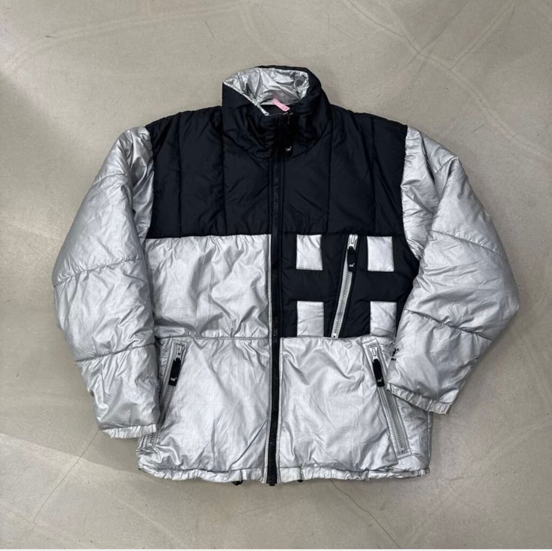 헬리한센 실버 패딩 자켓 M 상품이미지1