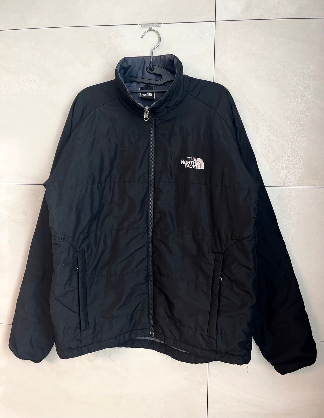 노스페이스 경량 패딩 자켓 블랙 (100)  상품이미지3