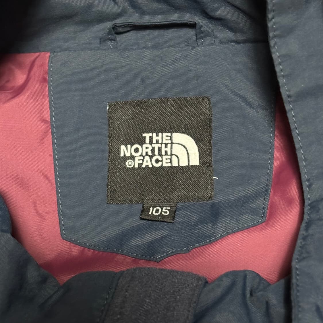 The North Face 네이비 버건디 배색 바람막이 상품이미지3