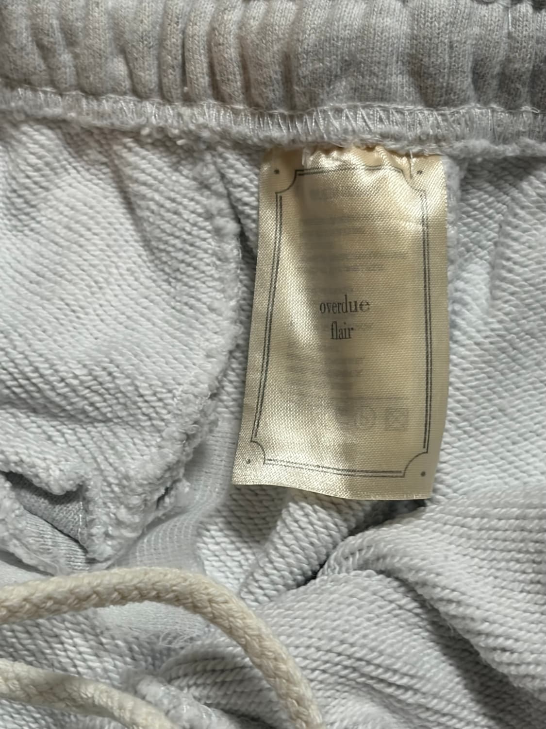 Overdue Flair 회색 트레이닝 반바지 상품이미지4