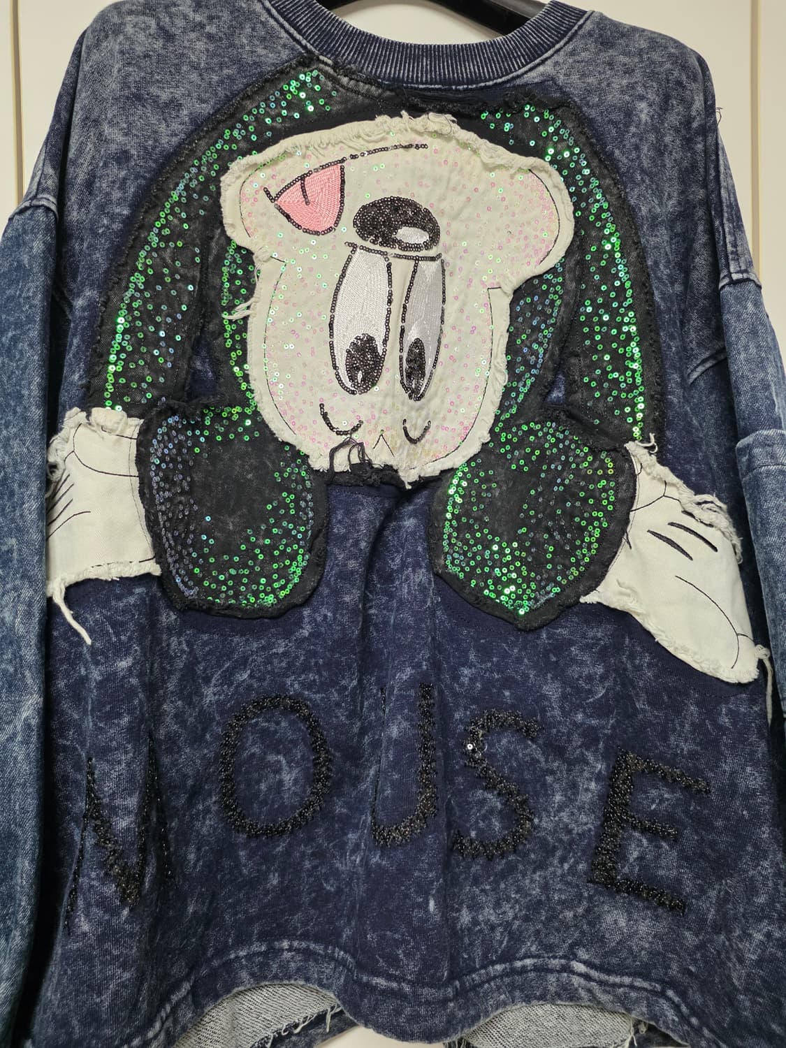 데님 미키마우스 스팽글 맨투맨 상품이미지2