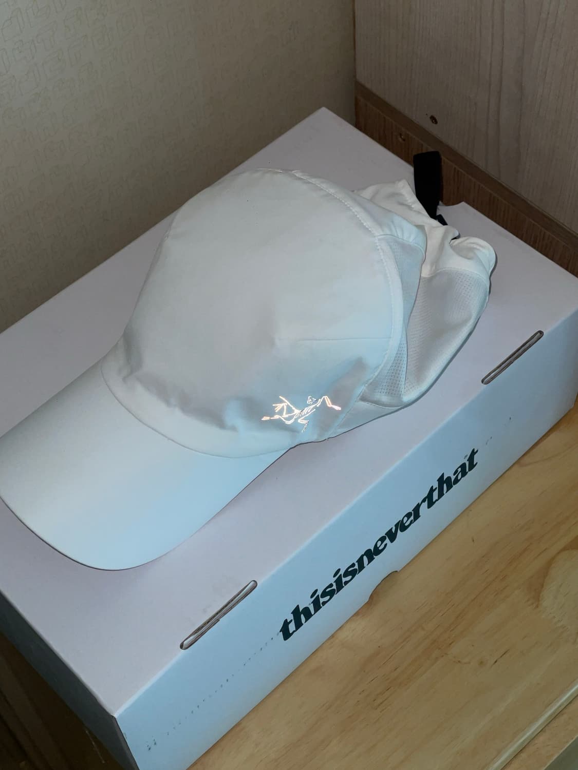 아크테릭스 화이트 캡모자 L/G-XL/TG 상품이미지1