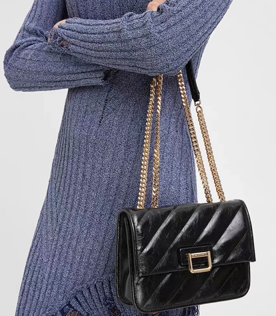 [찰스앤키스] 퀄팅 체인 스트랩 백 숄더 크로스가방 블랙색상 팝니다 상품이미지8