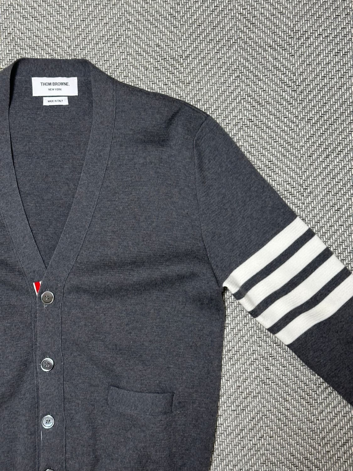 [새상품급] 톰브라운 밀라노스티치 가디건 상품이미지2