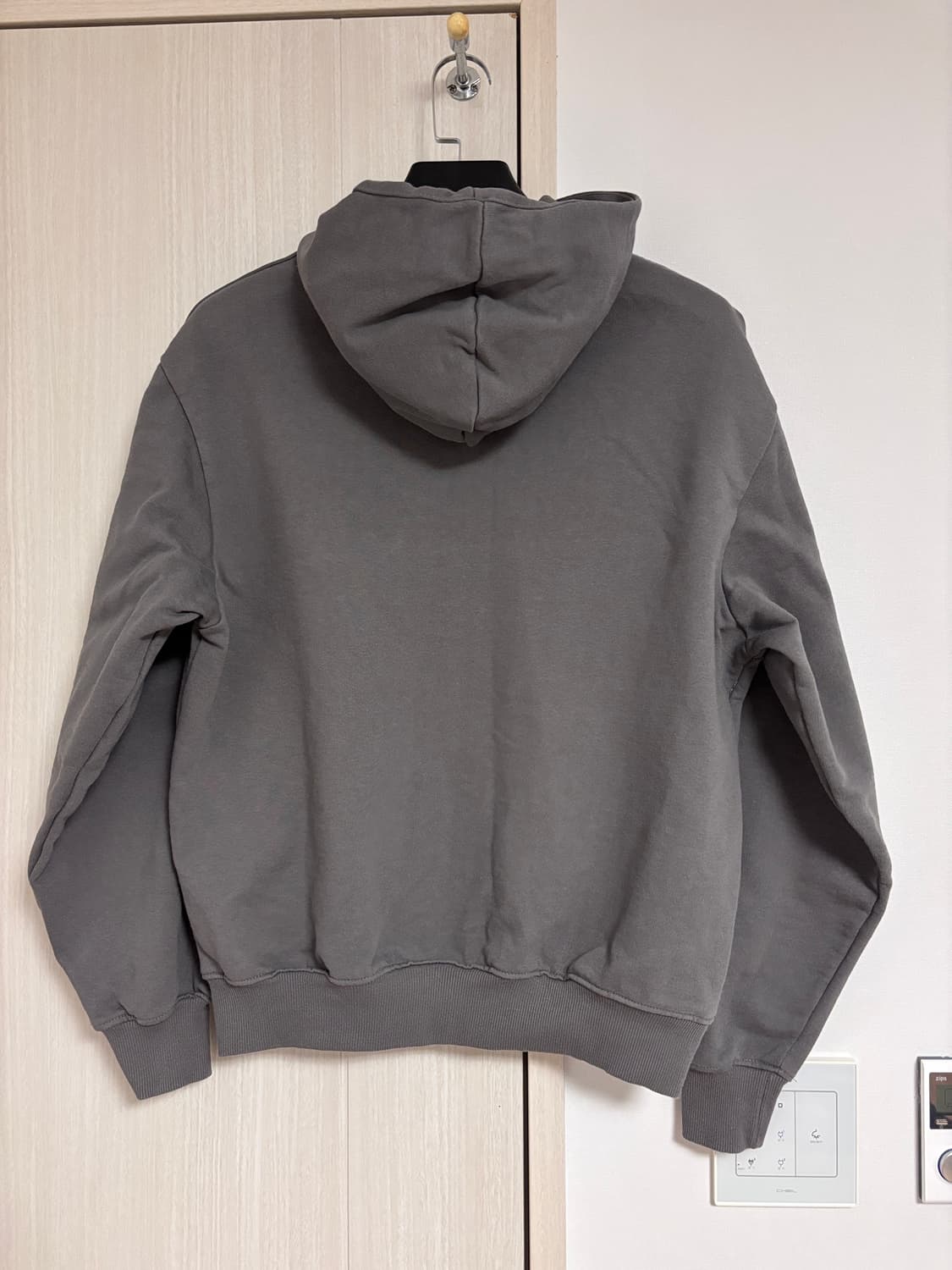 M 95 자라 ZARA 회색 후드티 상품이미지3