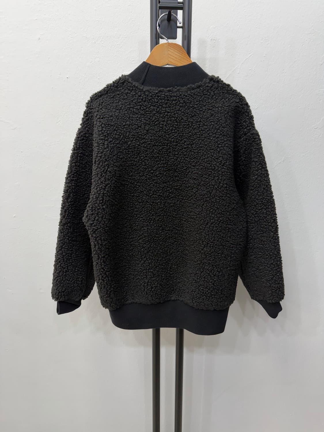  정품) COS 코스 여성 오버핏 뽀글이 맨투맨 XS 상품이미지4