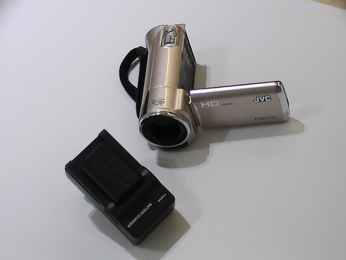 카리나캠코더) A급 JVC 에브리오 GZ-HM670-N 본체만/작례 있음 상품이미지3