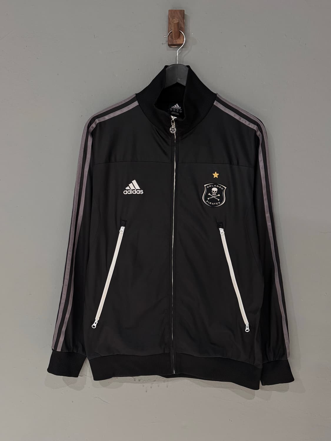 아디다스 올랜도 파이리츠 스컬 트랙탑 져지  상품이미지3