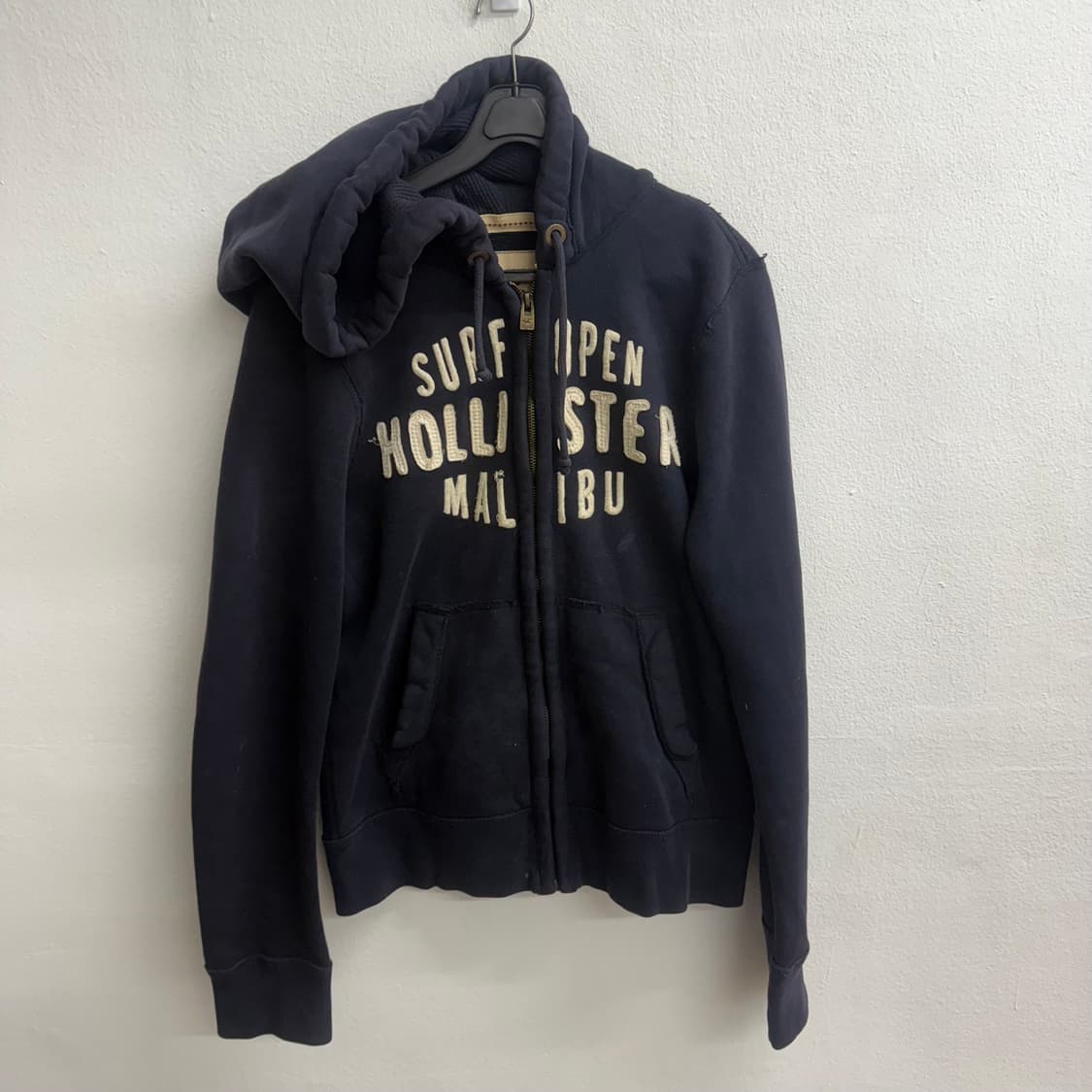 홀리스터 네이비 폰트 후드집업 S 상품이미지1