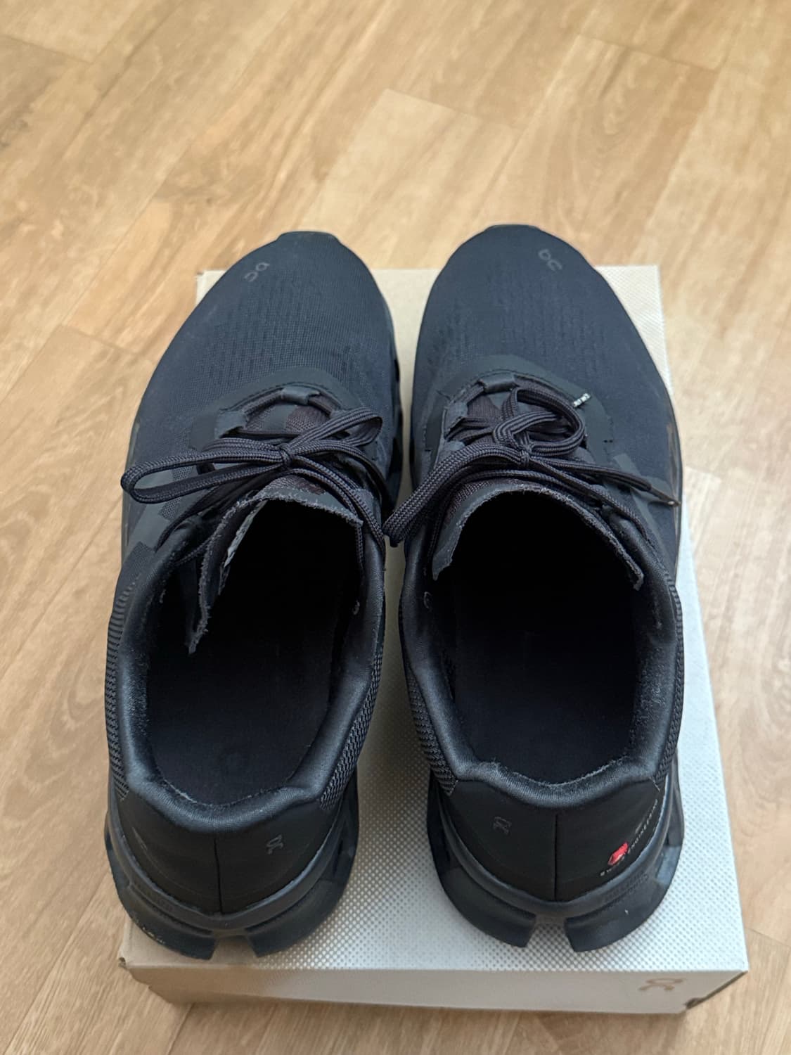 온러닝 클라우드몬스터 올블랙 43 280 상품이미지5