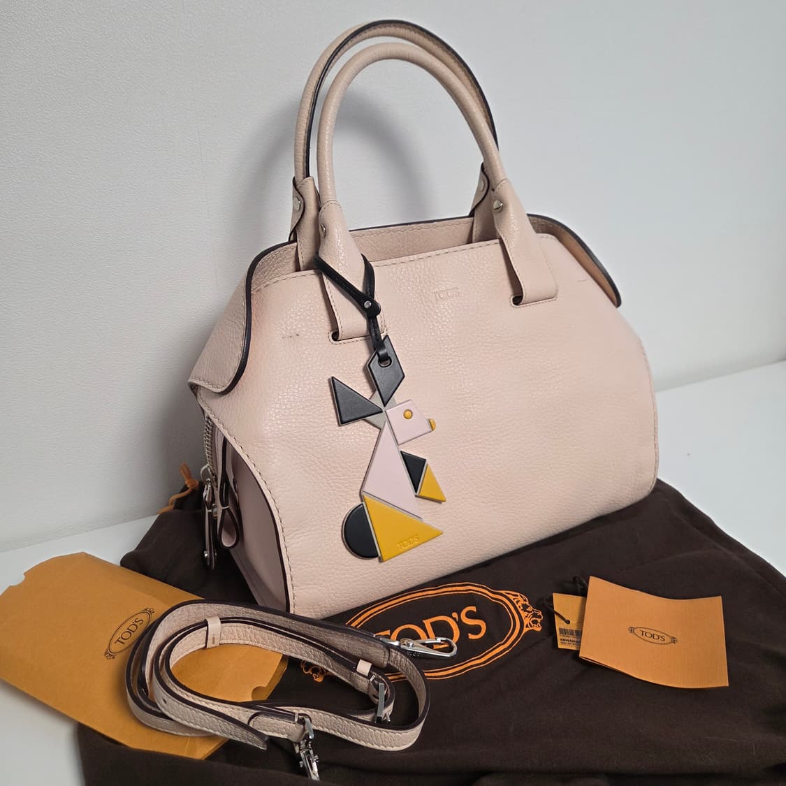 TOD'S 토즈 정품 케이프백 토트백 숄더백 2way백 상품이미지1