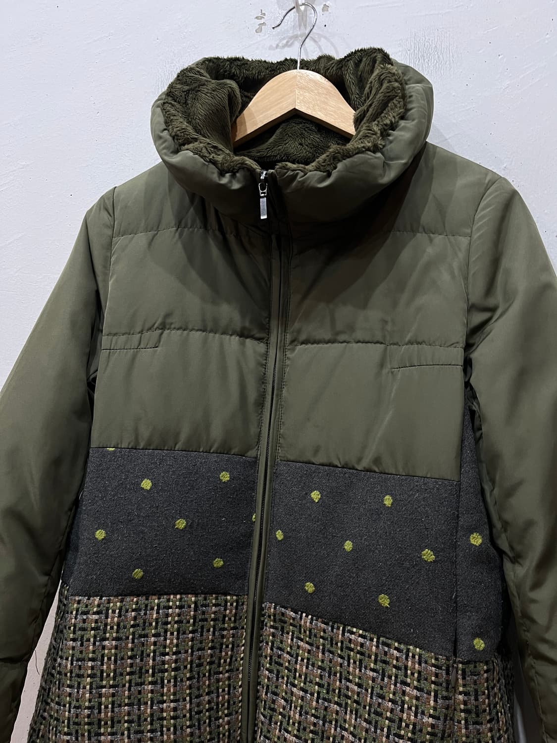 DOILY JPN 트위드 트리밍 도트 카키 덕다운 패딩 우먼즈 상품이미지2