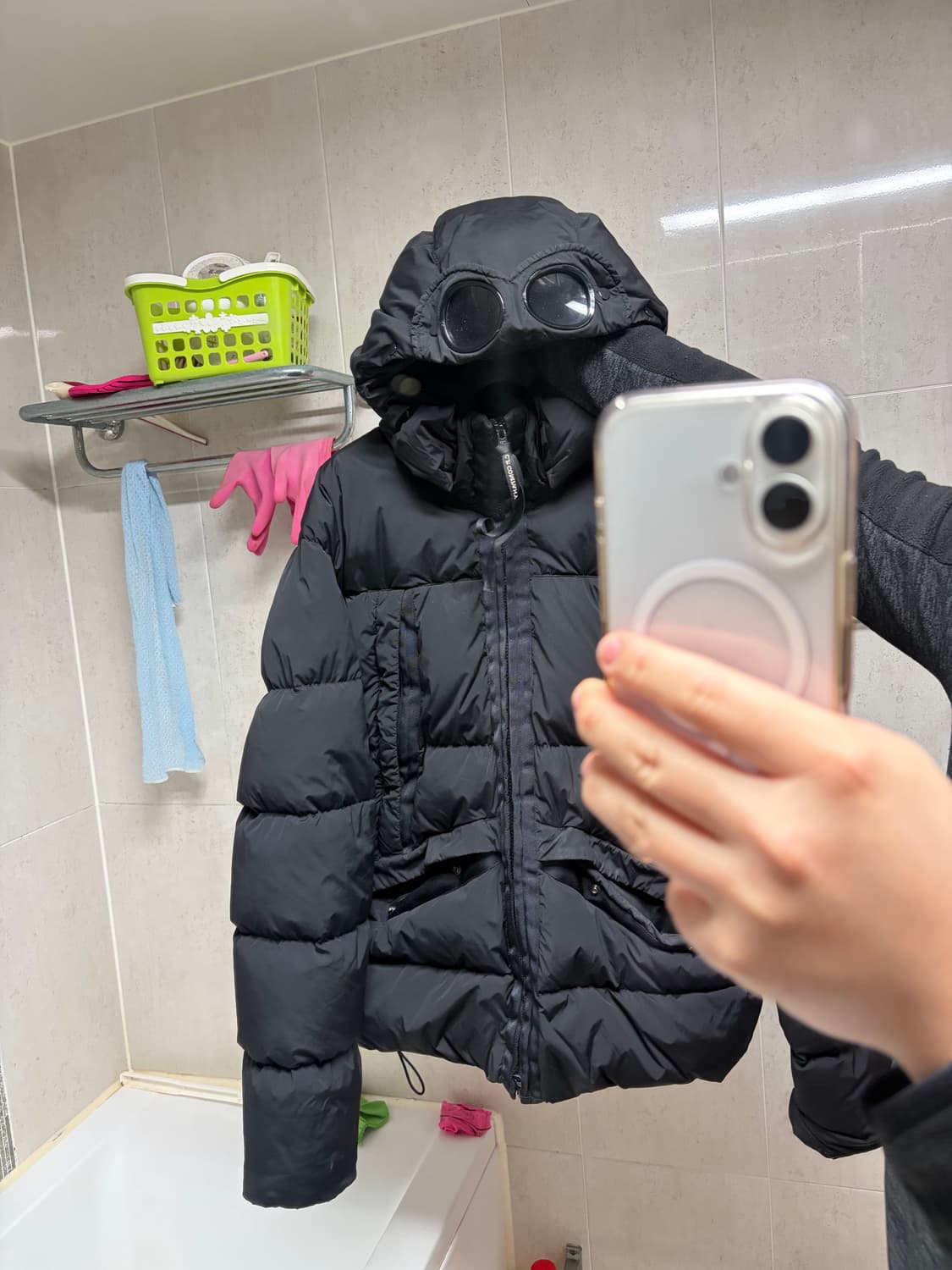 Cp컴퍼니 나일론 고글 패딩 100 상품이미지1