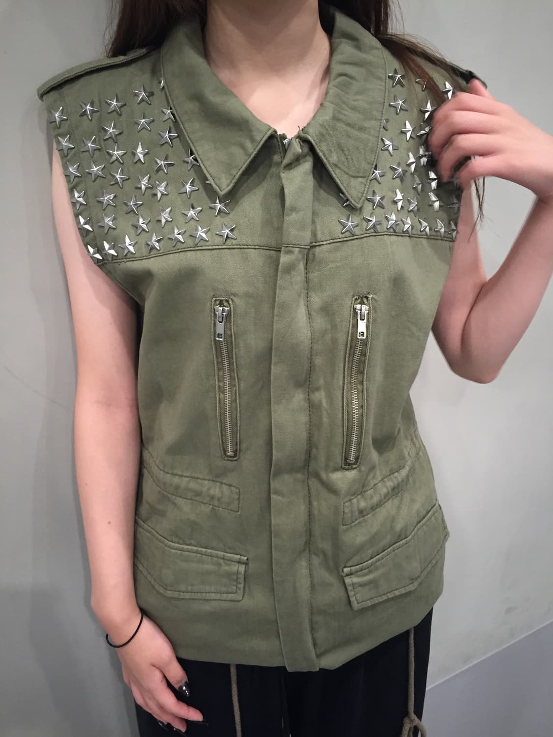 glad news star studded sleeveless jacket 상품이미지3
